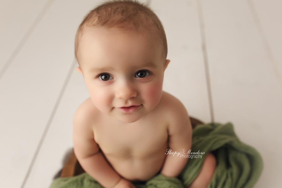 One of Waukesha's best baby photographers did it again and created beautiful baby pictures of little Dean.