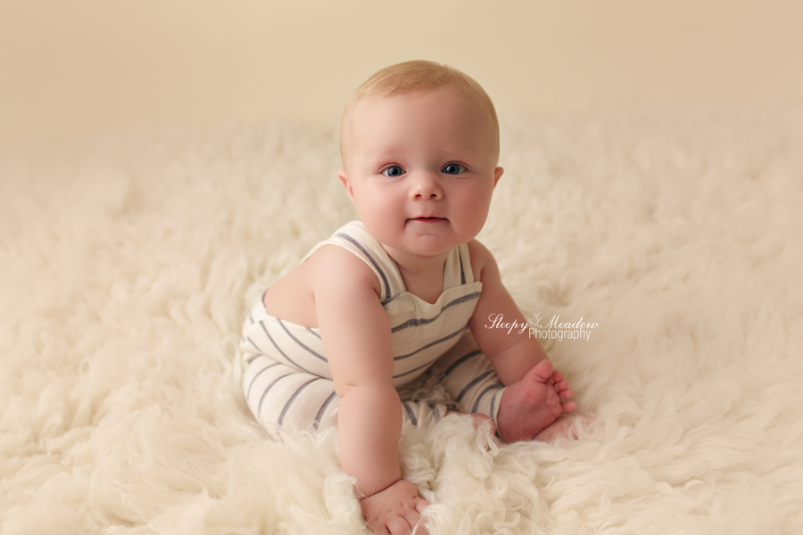 Baby pictures by Sleepy Meadow Photography | Racine and Kenosha Baby Photographer